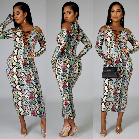 dellaskloset Dresses & Skirts - Kiss and Tell Dress